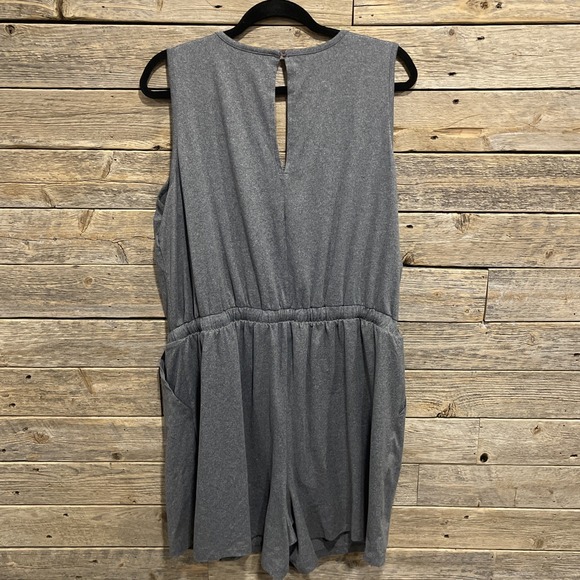 LANE‎ BRYANT "LIVI" ROMPER - SIZE 18/20 - CHARCOAL HEATHER GRAY - ELASTIC WAIST - Picture 5 of 9